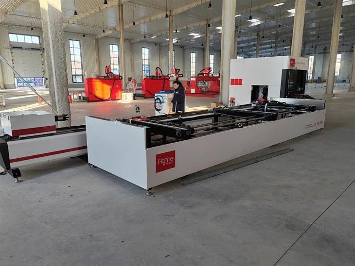 1000W Pipe Laser Cutter